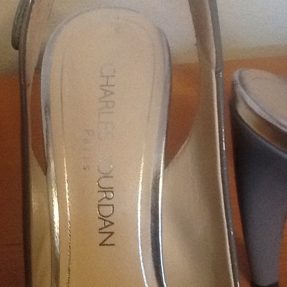 Charles Jourdan Gray Patent Leather Slingback Heels - Picture 3 of 6